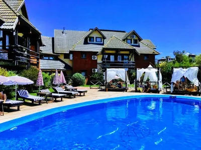 Fachada del hotel Arenarena en Villa Gesell