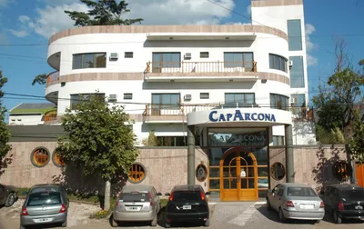 Fachada del hotel Cap Arcona en Villa Gesell