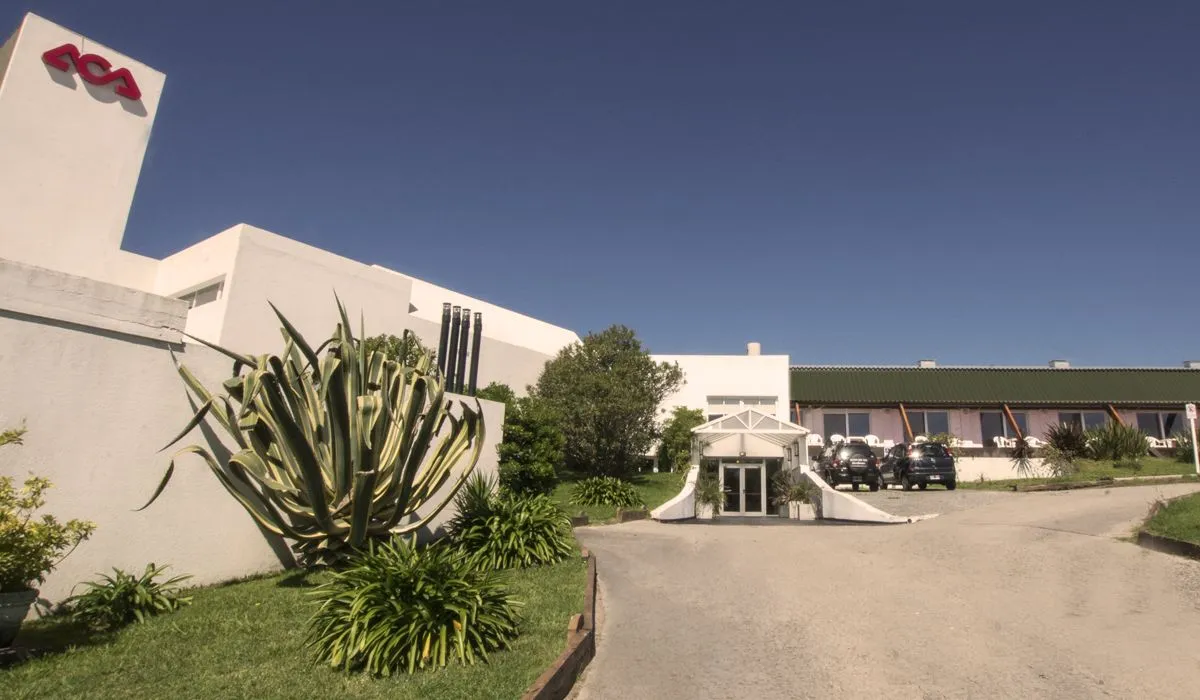 Fachada del hotel Hotel ACA Villa Gesell en Villa Gesell