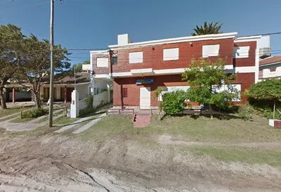 Fachada del hotel Molise en Villa Gesell